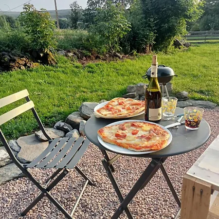 La Roulotte Romantique Des Volcans