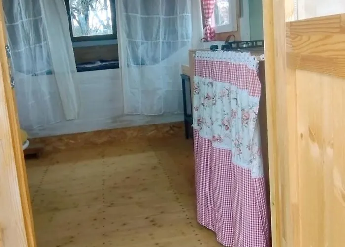 La Roulotte Romantique Des Volcans Chalet Saint-Saturnin (Cantal)